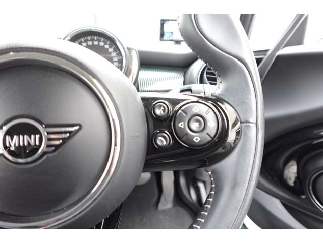 ミニ ミニ クーパー ３ドア ６０イヤーズ エディション ＤＣＴ R2年 (近畿) 99