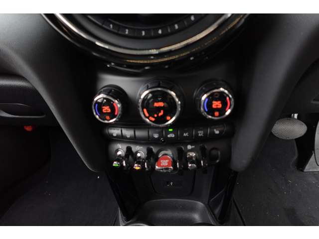 ミニ ミニ クーパー ３ドア ６０イヤーズ エディション ＤＣＴ R2年 (近畿) 99