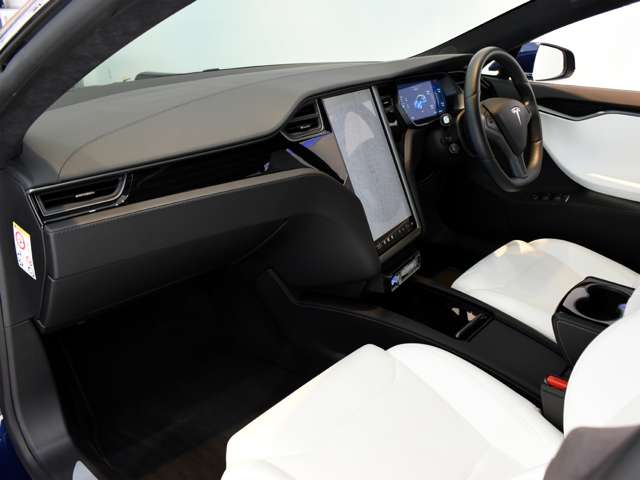 テスラ モデルＳ １００Ｄ H30年 (関東) 99