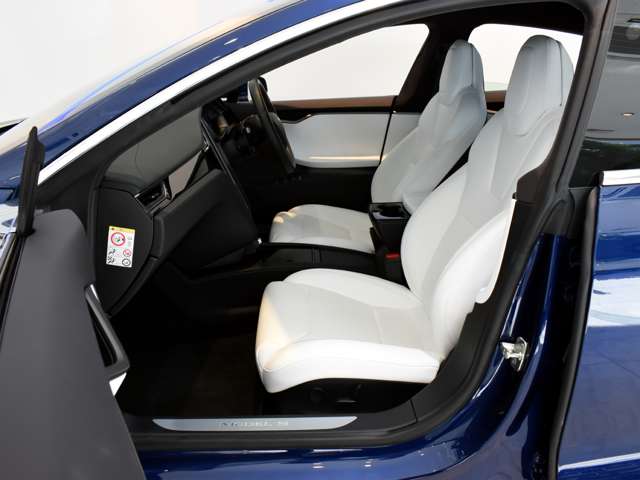 テスラ モデルＳ １００Ｄ H30年 (関東) 99