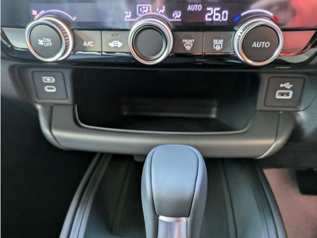 ホンダ ヴェゼル １．５ Ｅ：ＨＥＶ Ｘ R6年 (関東) 99