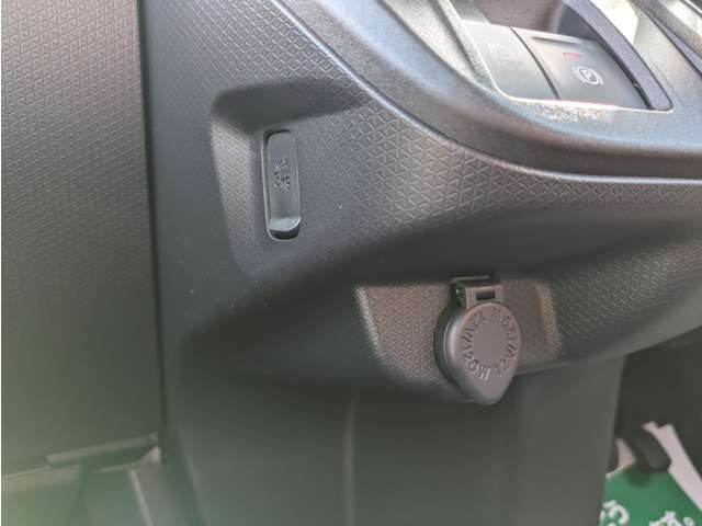 ダイハツ タント ６６０ ファンクロス R6年 (関東) 99