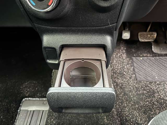 トヨタ スペイド １．５ Ｆ H28年 (東北) 99