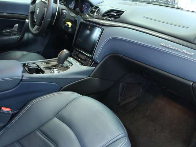 マセラティ グラントゥーリズモ スポーツ R1年 (関東) 99