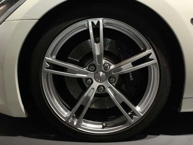 マセラティ グラントゥーリズモ スポーツ R1年 (関東) 99