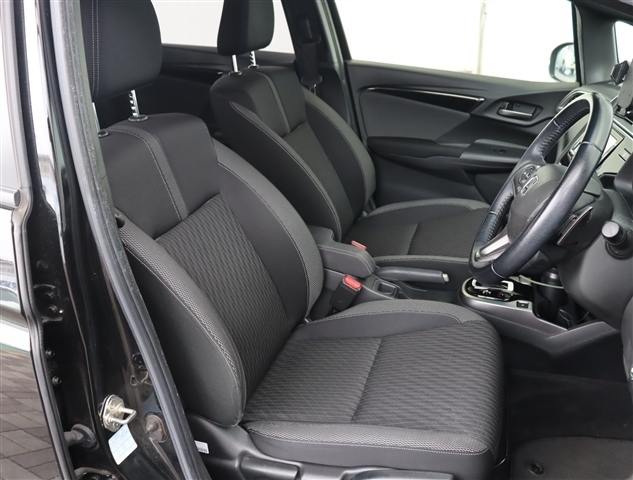 ホンダ フィット　ハイブリッド １．５ ハイブリッド Ｓ ホンダセンシング H30年 (関東) 99