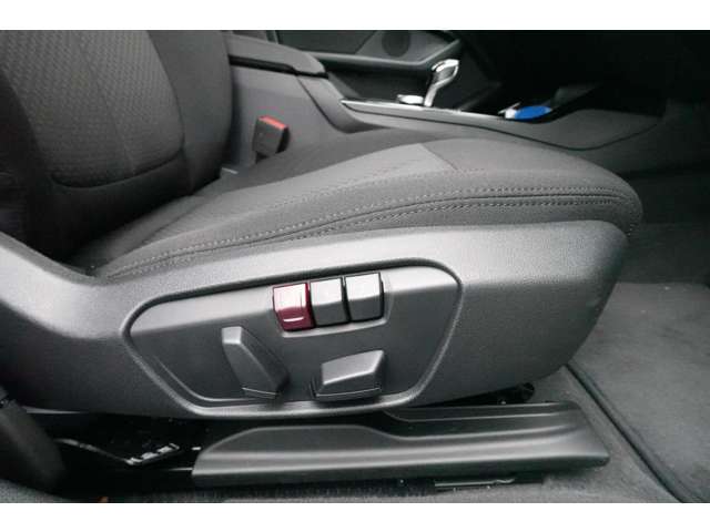 ＢＭＷ １シリーズ １１８Ｄ プレイ ディーゼルターボ R6年 (近畿) 99