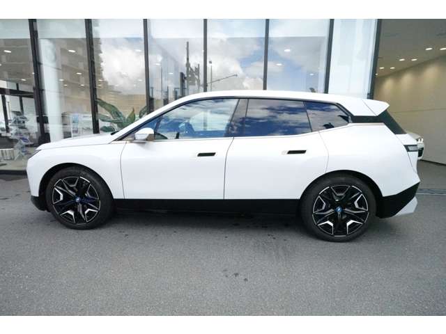 ＢＭＷ ｉＸ Ｘドライブ４０ ４ＷＤ R5年 (近畿) 99