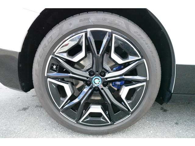 ＢＭＷ ｉＸ Ｘドライブ４０ ４ＷＤ R5年 (近畿) 99