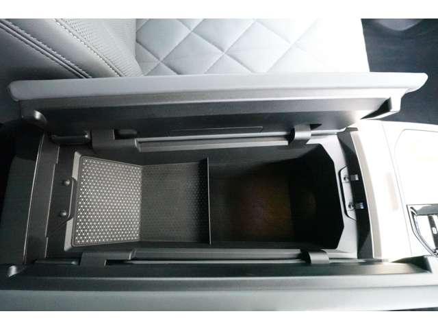 ＢＭＷ ｉＸ Ｘドライブ４０ ４ＷＤ R5年 (近畿) 99