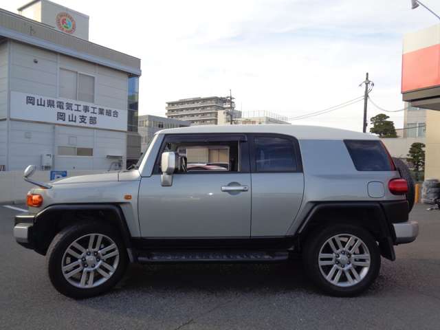 トヨタ ＦＪ　クルーザー ４．０ カラーパッケージ ４ＷＤ H23年 (中国) 99