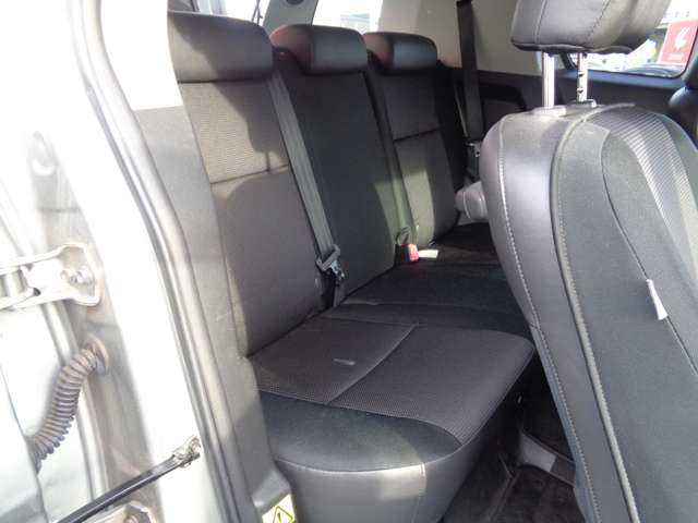 トヨタ ＦＪ　クルーザー ４．０ カラーパッケージ ４ＷＤ H23年 (中国) 99