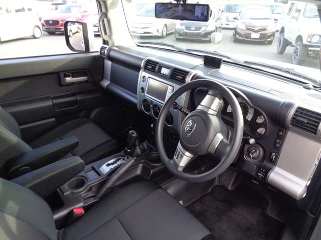 トヨタ ＦＪ　クルーザー ４．０ カラーパッケージ ４ＷＤ H23年 (中国) 99