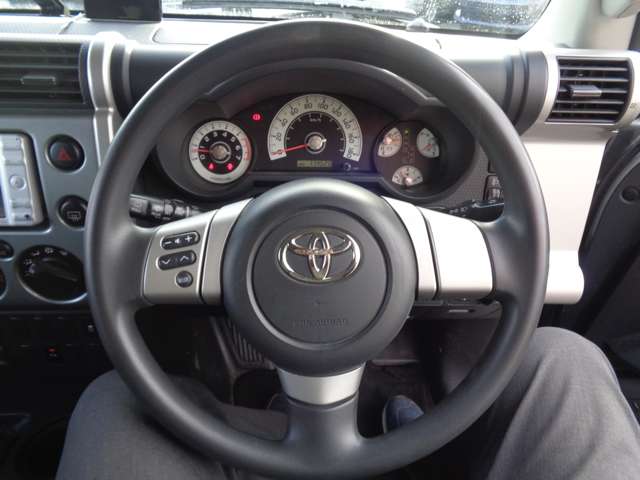 トヨタ ＦＪ　クルーザー ４．０ カラーパッケージ ４ＷＤ H23年 (中国) 99