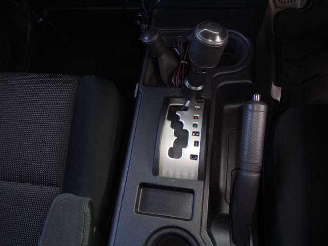 トヨタ ＦＪ　クルーザー ４．０ カラーパッケージ ４ＷＤ H23年 (中国) 99