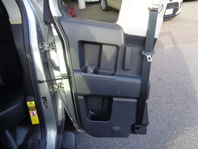 トヨタ ＦＪ　クルーザー ４．０ カラーパッケージ ４ＷＤ H23年 (中国) 99