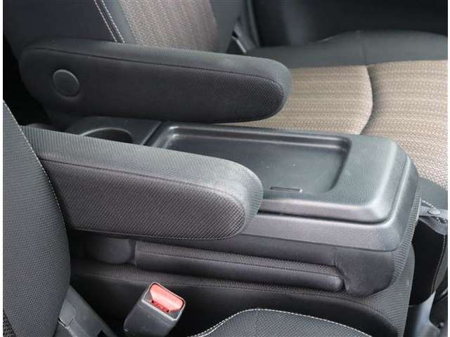 日産 セレナ ２．０ ハイウェイスター Ｓ－ＨＹＢＲＩＤ アドバンストセーフティ パッケージ H26年 (関東) 99