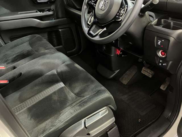 ホンダ Ｎ　ＢＯＸ カスタム ６６０ Ｌ ４ＷＤ R5年 (北海道) 99