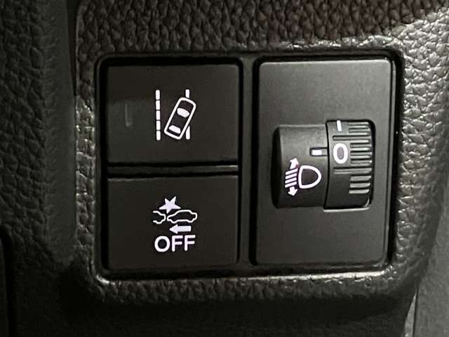 ホンダ Ｎ　ＢＯＸ カスタム ６６０ Ｌ ４ＷＤ R5年 (北海道) 99