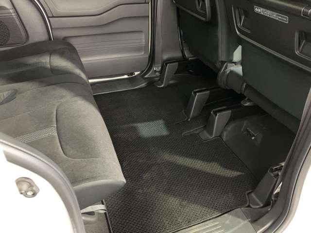 ホンダ Ｎ　ＢＯＸ カスタム ６６０ Ｌ ４ＷＤ R5年 (北海道) 99