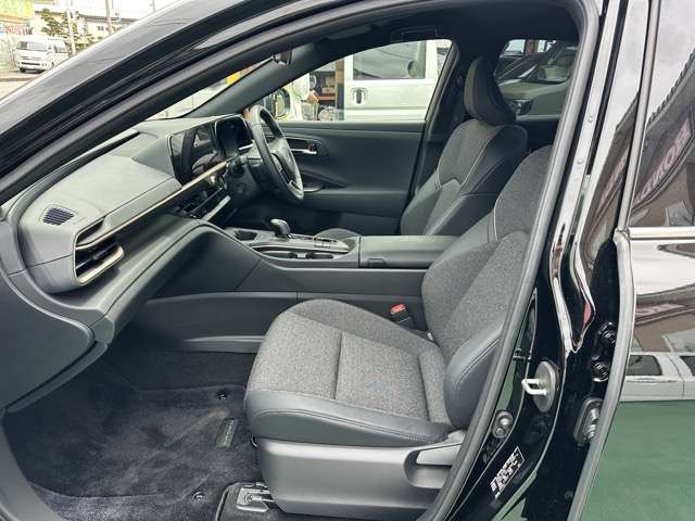 トヨタ クラウン　クロスオーバー　ハイブリッド ２．５ Ｇ Ｅ－ＦＯＵＲ ４ＷＤ R6年 (東海) 99