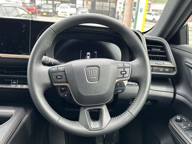 トヨタ クラウン　クロスオーバー　ハイブリッド ２．５ Ｇ Ｅ－ＦＯＵＲ ４ＷＤ R6年 (東海) 99