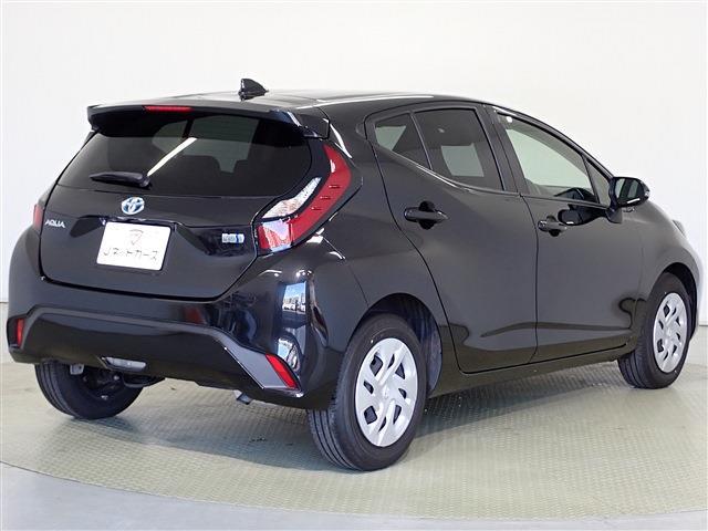 トヨタ アクア １．５ Ｘ R5年 (関東) 99