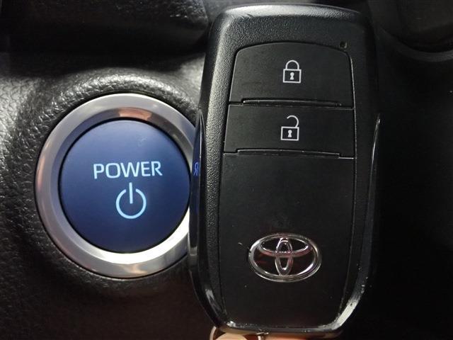 トヨタ アクア １．５ Ｘ R5年 (関東) 99