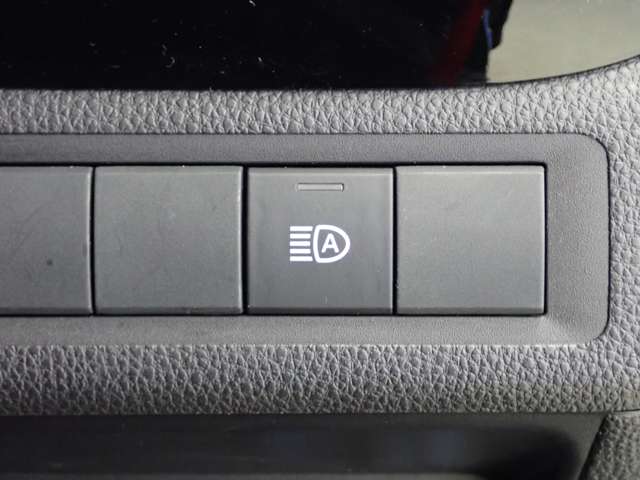 トヨタ アクア １．５ Ｘ R5年 (関東) 99