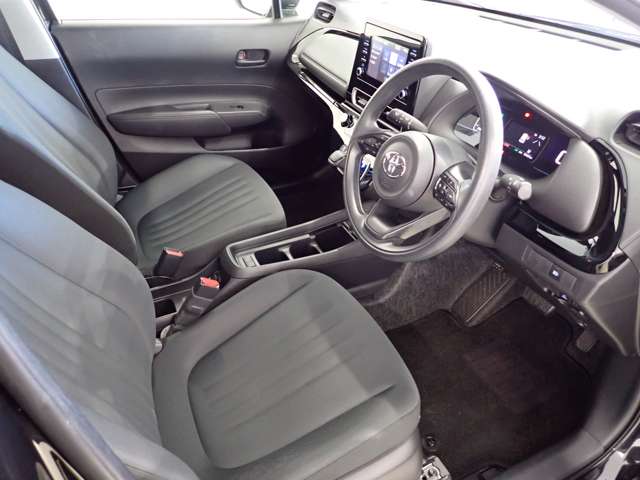 トヨタ アクア １．５ Ｘ R5年 (関東) 99