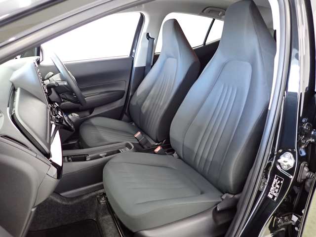 トヨタ アクア １．５ Ｘ R5年 (関東) 99