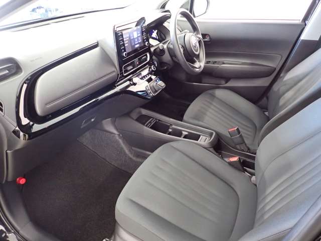 トヨタ アクア １．５ Ｘ R5年 (関東) 99