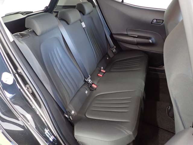 トヨタ アクア １．５ Ｘ R5年 (関東) 99