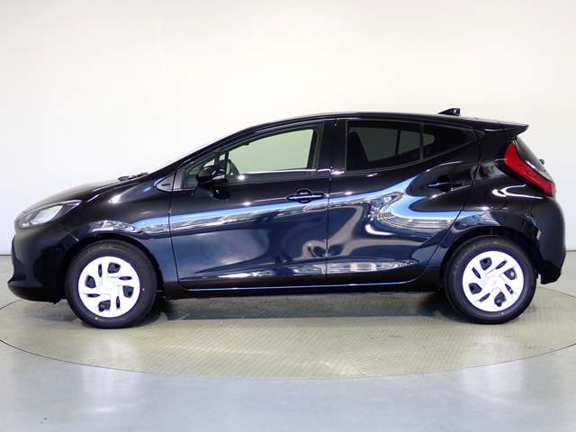 トヨタ アクア １．５ Ｘ R5年 (関東) 99