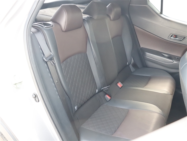 トヨタ Ｃ−ＨＲ ハイブリッド １．８ Ｇ H30年 (関東) 99