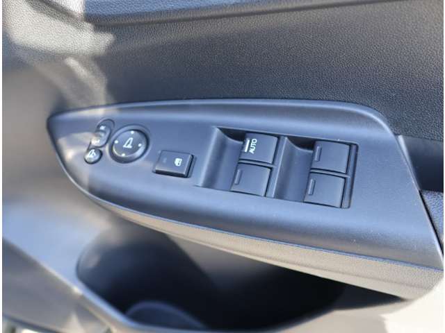 ホンダ フィット　ハイブリッド １．５ ハイブリッド Ｌ ホンダセンシング H30年 (関東) 99