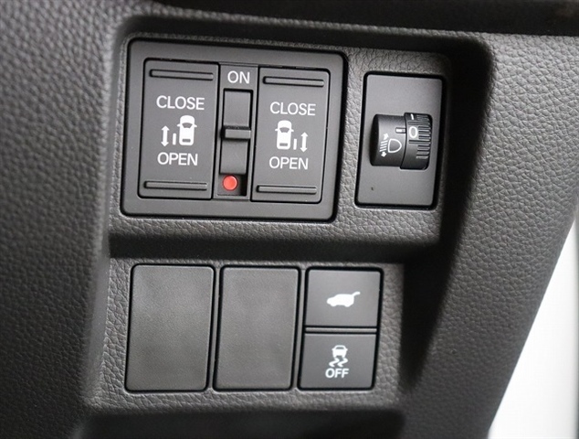 ホンダ ステップワゴン　ハイブリッド ２．０ Ｅ：ＨＥＶ スパーダ R4年 (関東) 99