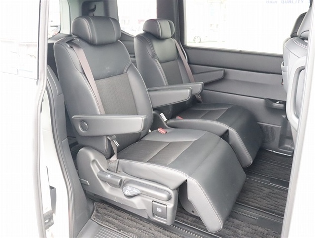 ホンダ ステップワゴン　ハイブリッド ２．０ Ｅ：ＨＥＶ スパーダ R4年 (関東) 99