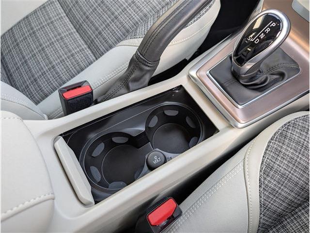 ボルボ Ｖ４０クロスカントリー Ｄ４ モメンタム ディーゼルターボ H30年 (東北) 99