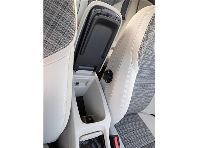 ボルボ Ｖ４０クロスカントリー Ｄ４ モメンタム ディーゼルターボ H30年 (東北) 99