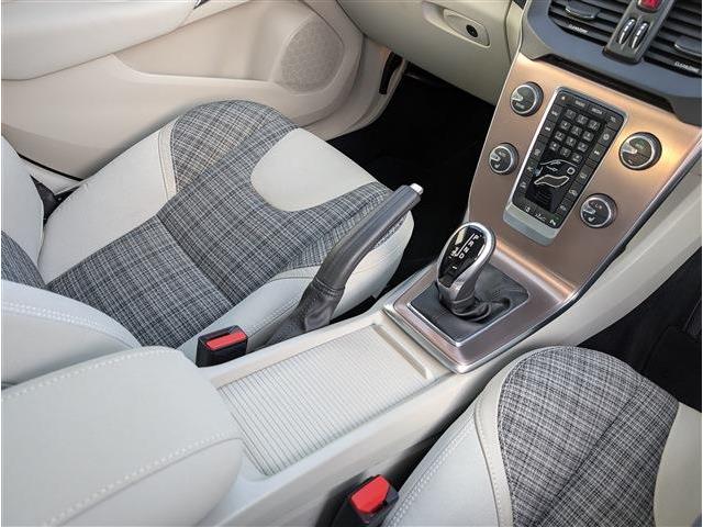 ボルボ Ｖ４０クロスカントリー Ｄ４ モメンタム ディーゼルターボ H30年 (東北) 99