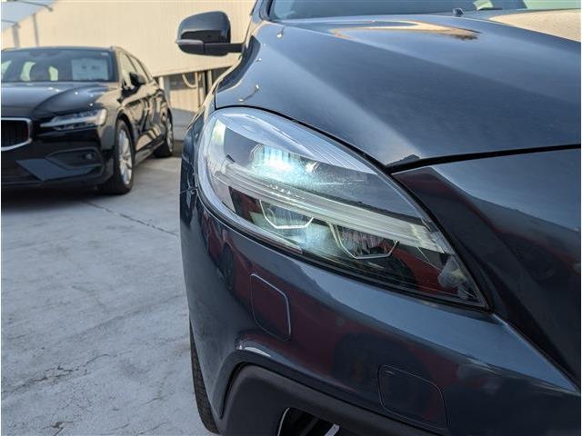 ボルボ Ｖ４０クロスカントリー Ｄ４ モメンタム ディーゼルターボ H30年 (東北) 99