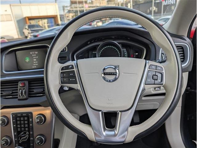 ボルボ Ｖ４０クロスカントリー Ｄ４ モメンタム ディーゼルターボ H30年 (東北) 99