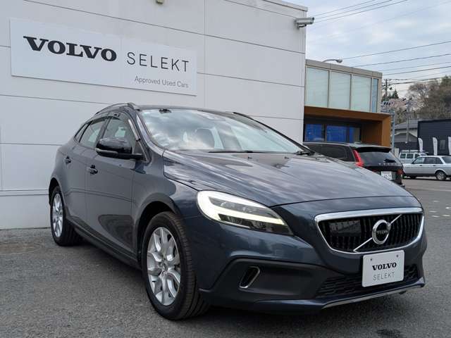ボルボ Ｖ４０クロスカントリー Ｄ４ モメンタム ディーゼルターボ H30年 (東北) 99