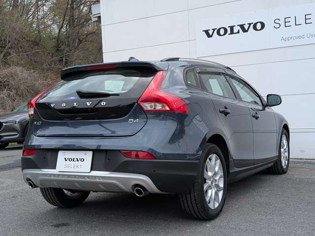ボルボ Ｖ４０クロスカントリー Ｄ４ モメンタム ディーゼルターボ H30年 (東北) 99