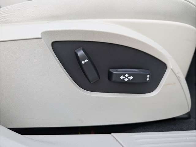 ボルボ Ｖ４０クロスカントリー Ｄ４ モメンタム ディーゼルターボ H30年 (東北) 99