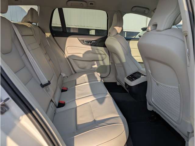 ボルボ Ｖ６０ Ｂ５　インスクリプション R3年 (東北) 99