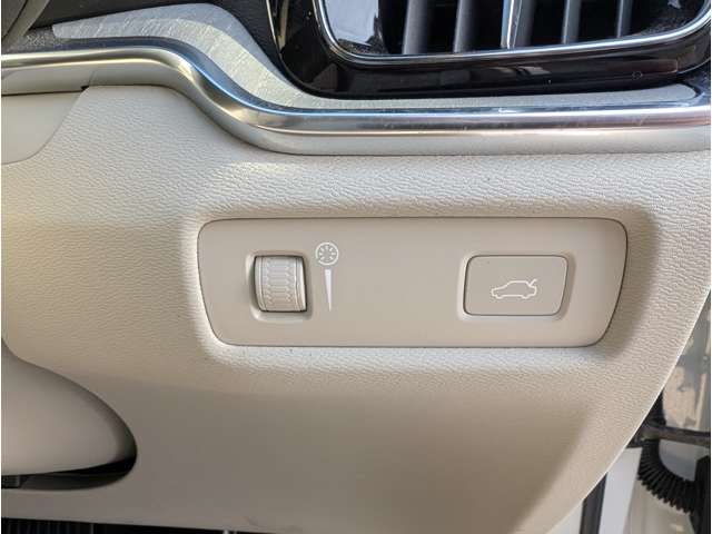 ボルボ Ｖ６０ Ｂ５　インスクリプション R3年 (東北) 99