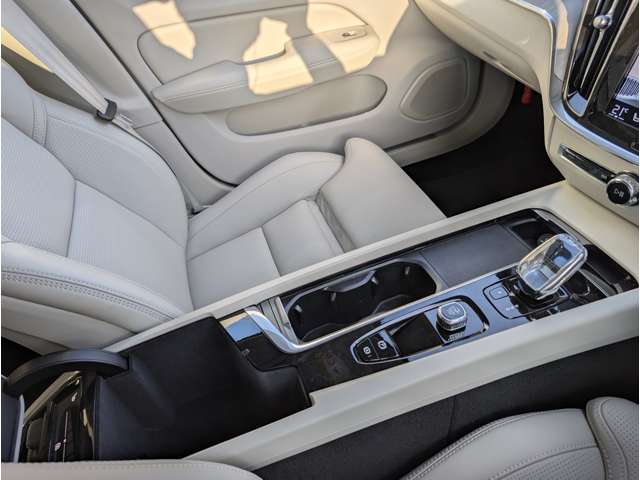 ボルボ Ｖ６０ Ｂ５　インスクリプション R3年 (東北) 99