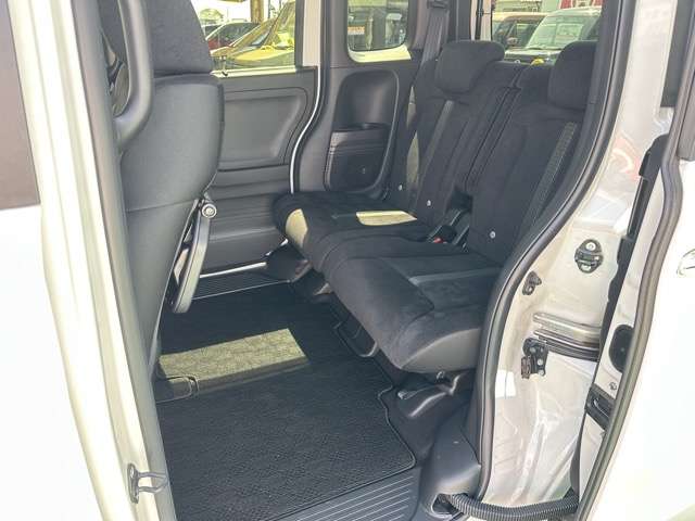 ホンダ Ｎ　ＢＯＸ カスタム ６６０ Ｌ R4年 (東海) 99